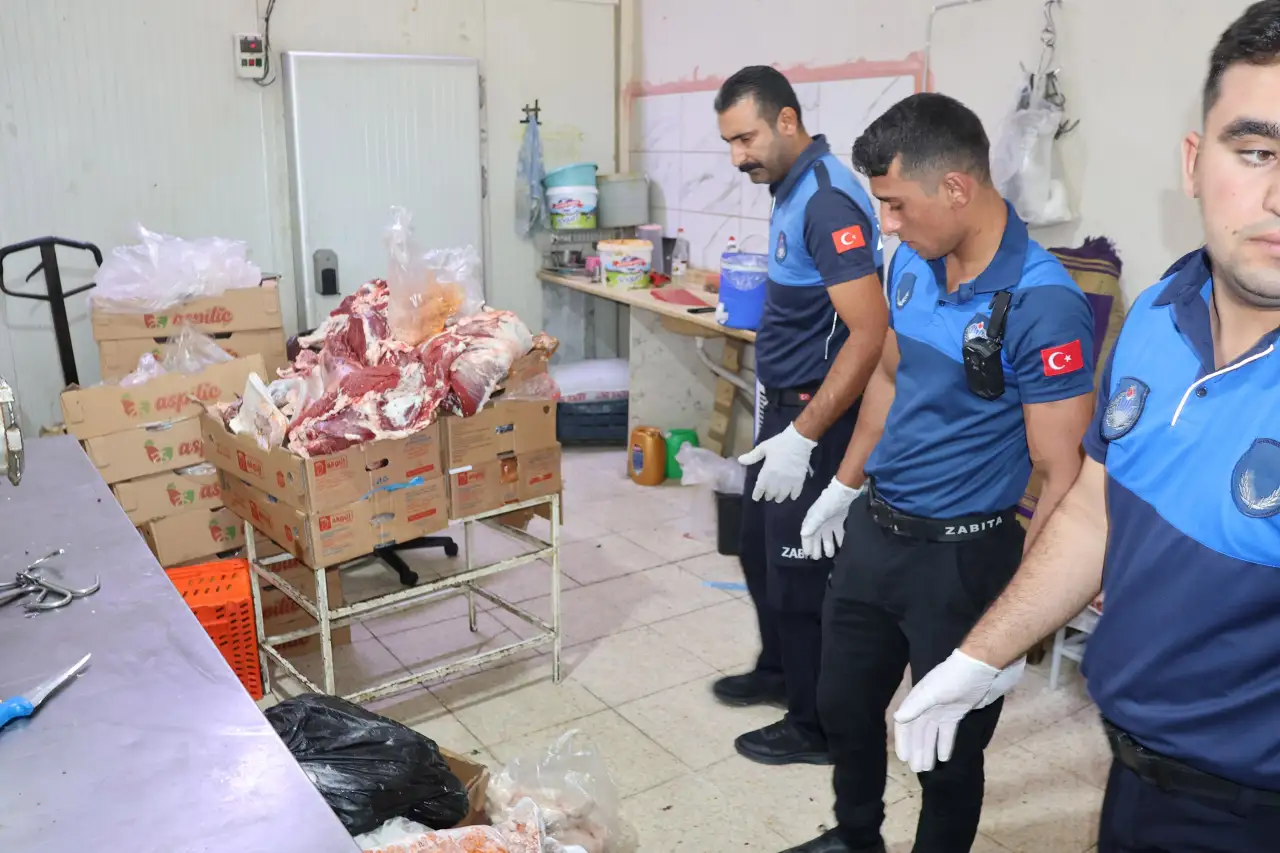 Haliliye&rsquo;de 315 Kilogram Bozuk Et&nbsp; Ele Ge&ccedil;irildi