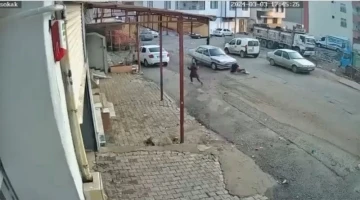 Otomobilin Çarptığı Çocuğun Burnu Bile Kanamadı