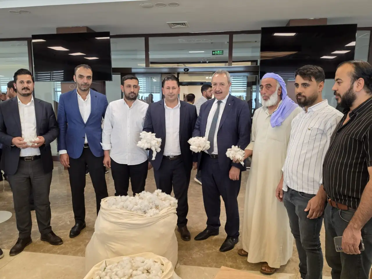 Şanlıurfa&rsquo;da  &ldquo;Beyaz Altın&rdquo; 1.250 TL&rsquo;den Alıcı Buldu