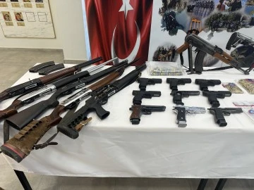 Şanlıurfa'da Büyük Silah ve Uyuşturucu Operasyonu: 53 Zanlı Tutuklandı