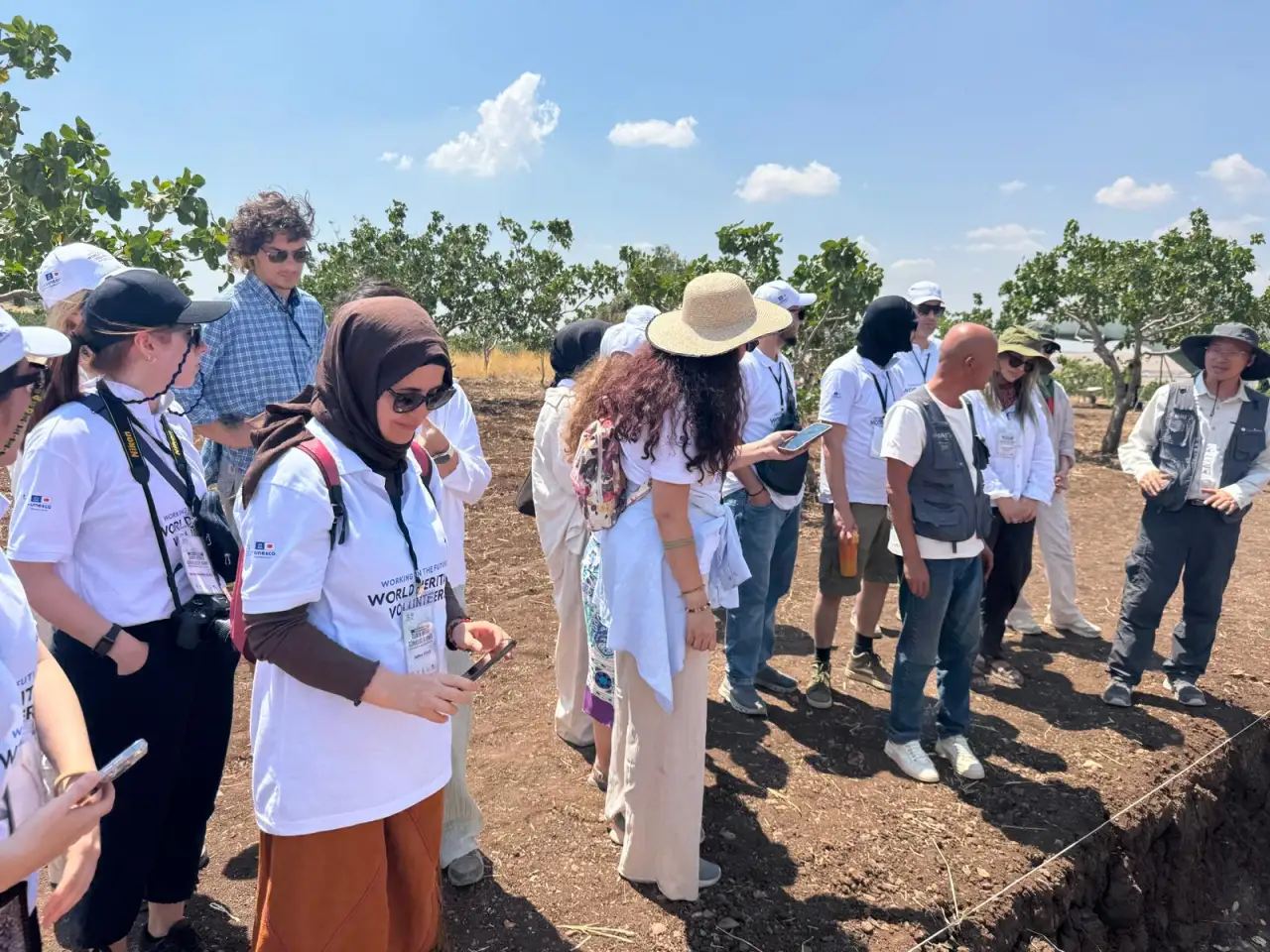 Şanlıurfa&rsquo;da D&uuml;nya Mirası Buluşması: 12 &Uuml;lkeden G&ouml;n&uuml;ll&uuml; Taş Tepeler&rsquo;i Keşfetti