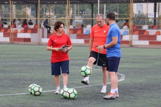 Şanlıurfa’da Eyyüp Cenap Gülpınar Antrenör Eğitim Programı Başladı
