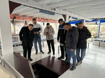 Şanlıurfa'da İç Suların Ustaları Yetişiyor: Büyükşehir'den Tekne Kullanımında Büyük Kolaylık