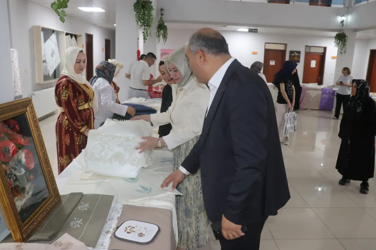 Şanlıurfa'da Kadınların Emeği G&ouml;r&uuml;c&uuml;ye &Ccedil;ıktı
