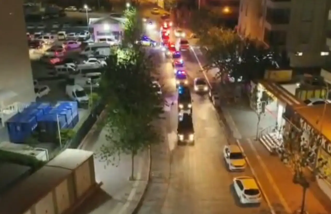 Şanlıurfa&rsquo;da Narkotik Hattına B&uuml;y&uuml;k Darbe: Sokak Satıcılarına Eş Zamanlı Baskın