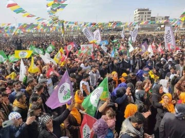 Şanlıurfa'da Nevruz Coşkusu: Birlik ve Demokrasi Mesajları