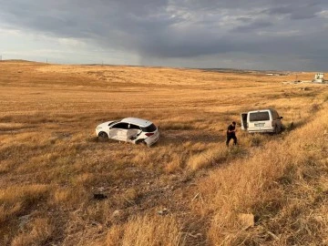 Şanlıurfa'da Trafik Kazası: İki Araç Şarampole Yuvarlandı, 3 Yaralı