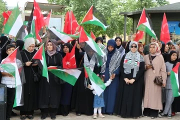 Şanlıurfa'da Vatandaşlardan İsrail'in Gazze'deki Katliamlarına Sert Tepki