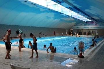 Şanlıurfa'da Yüzme Havuzlarına Yoğun İlgi