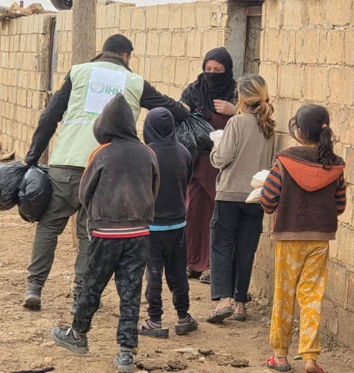 Şanlıurfa İHH&rsquo;dan Sınır &Ouml;tesine Şefkat Eli: Kamışlı Kırsalında Umut Yeşeriyor