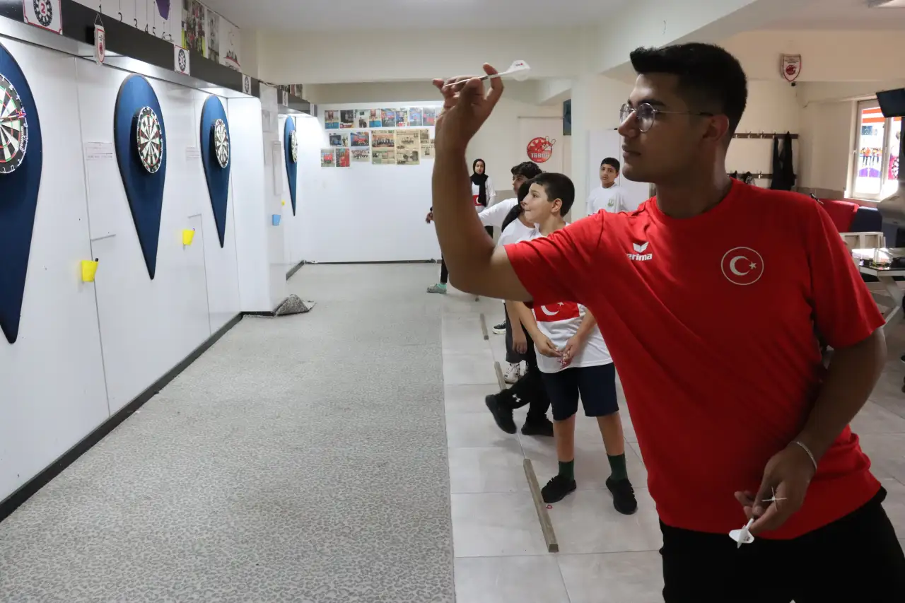 Şanlıurfa&rsquo;nın Gen&ccedil; Dart&ccedil;ısı Avrupa Şampiyonluğu İ&ccedil;in Avusturya&rsquo;da Yarışacak