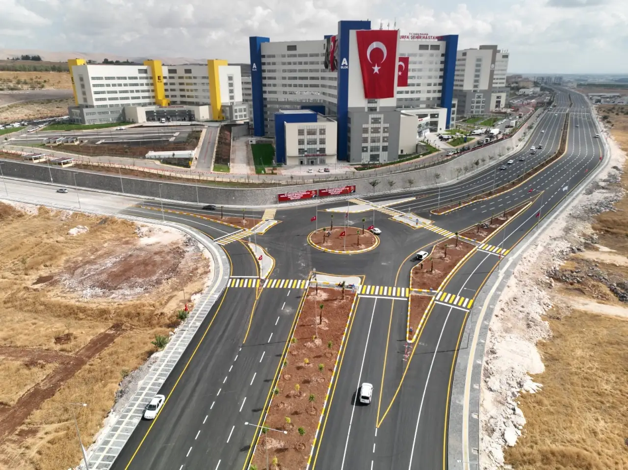 Şanlıurfa Şehir Hastanesi &Ouml;n&uuml;nde Ulaşım İ&ccedil;in Yeni D&uuml;zenleme