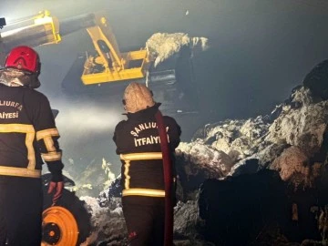 Şanlıurfa Viranşehir'de Fabrika Yangını Kontrol Altına Alındı