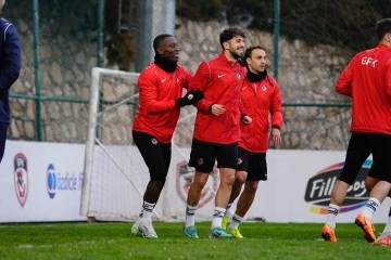 Selçuk İnan İle Yeni Bir Dönem: Gaziantep FK'da İlk Antrenman Heyecanı