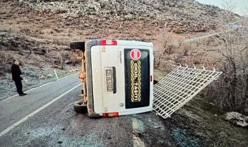 Siirt Pervari'de Minibüs Kazası: 11 İşçi Yaralandı