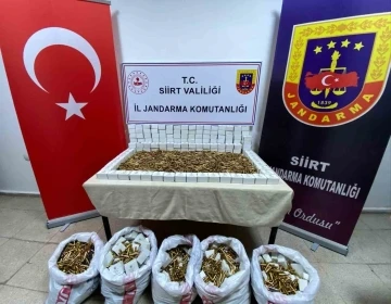 Siirt'te Büyük Operasyon: Araçta 15 Bin Mermi Yakalandı, 5 Şüpheli Tutuklandı