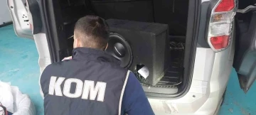 Siirt'te Hoparlörlere Gizlenmiş Gümrük Kaçağı Telefon Operasyonu