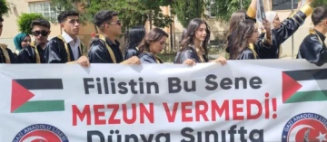 Siirt'te Mezuniyet Töreninde Filistin'e Destek Pankartı Açıldı