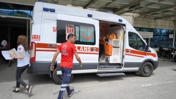 Siirt'te Minibüs ve Otomobil Çarpışması: 7 Yaralı