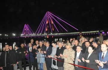 Şırnak Cizre'de Yeni Köprünün Açılışı: Birleşen Kıyılar ve Kutlamalar