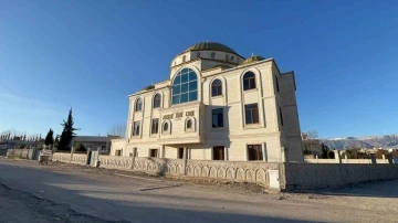 Şırnak'ta Cami Avlusunda Yeni Doğmuş Bebek Bulundu: Durumu Kritik