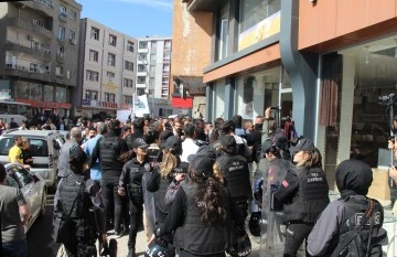 Şırnak'ta Polis Müdahalesi: İzinsiz Yürüyüş ve Gözaltılar