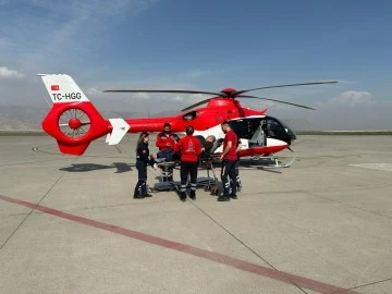 Şırnak'tan Diyarbakır'a Yaşam Mücadelesi: Kalp Yetmezliği Hastası İçin Ambulans Helikopter Seferberliği