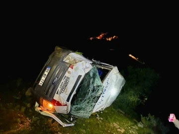 Şirvan'da Minibüs Kazası: 1 Ağır Yaralı, 3 Kişi Hastanede
