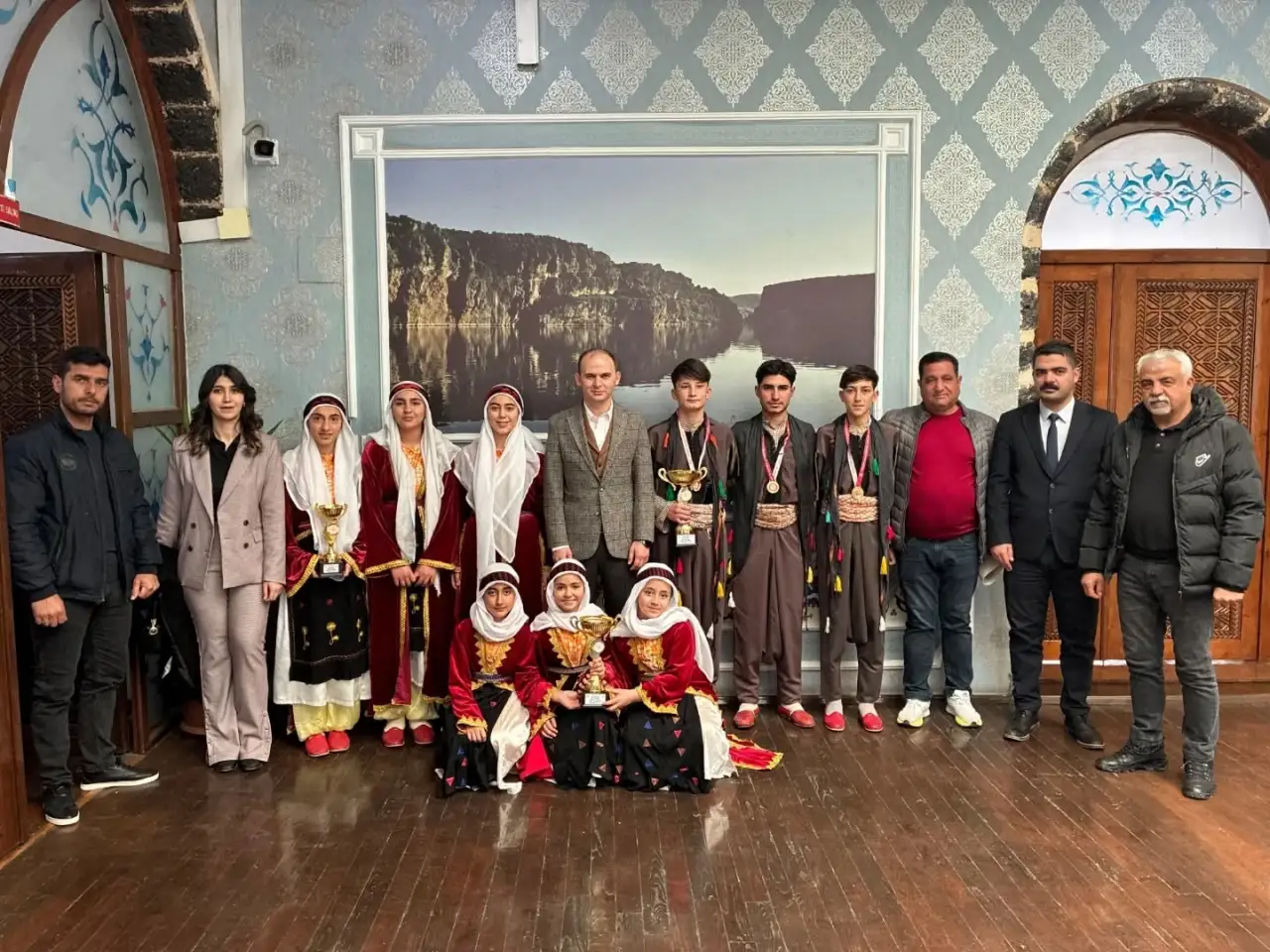 Siverek&rsquo;in Altın Gen&ccedil;leri Kaymakamlıkta Ağırlandı