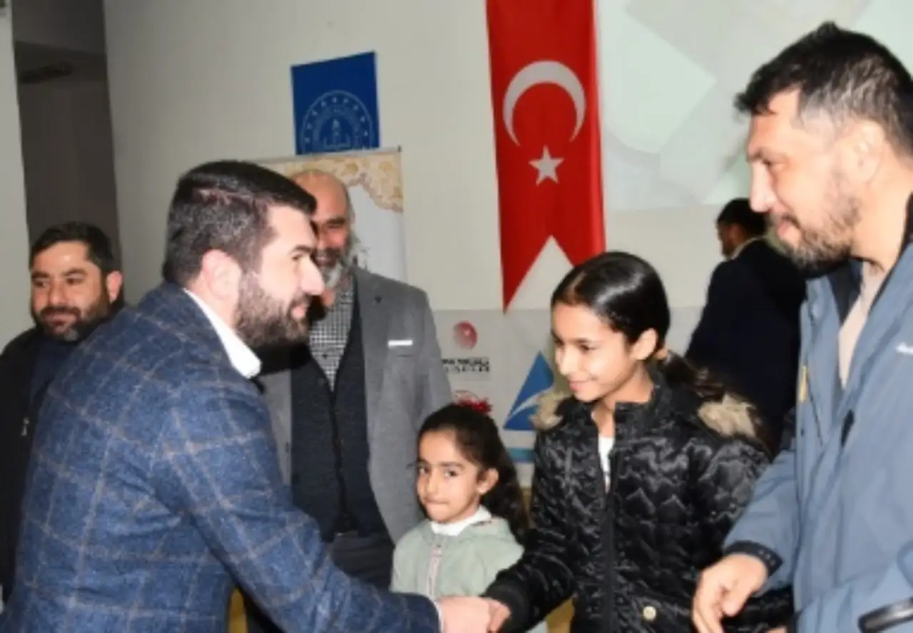 Siverek&rsquo;in Gen&ccedil; Aydınları &Ouml;d&uuml;llendirildi: Kitap Okuma Yarışmasında B&uuml;y&uuml;k Gurur!