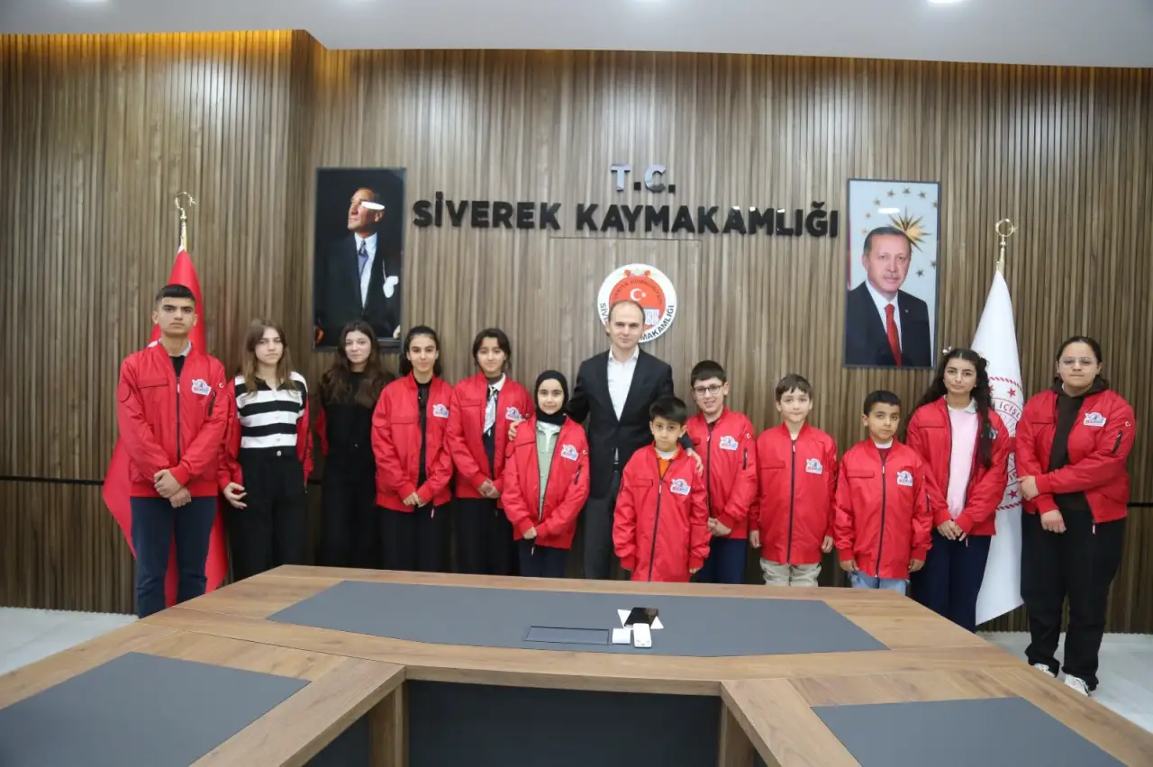 Siverek&rsquo;in Gen&ccedil; Dehaları &Ouml;d&uuml;llendirildi: &ldquo;Bir Fikrim Var&rdquo; Yarışmasında B&uuml;y&uuml;k Gurur!