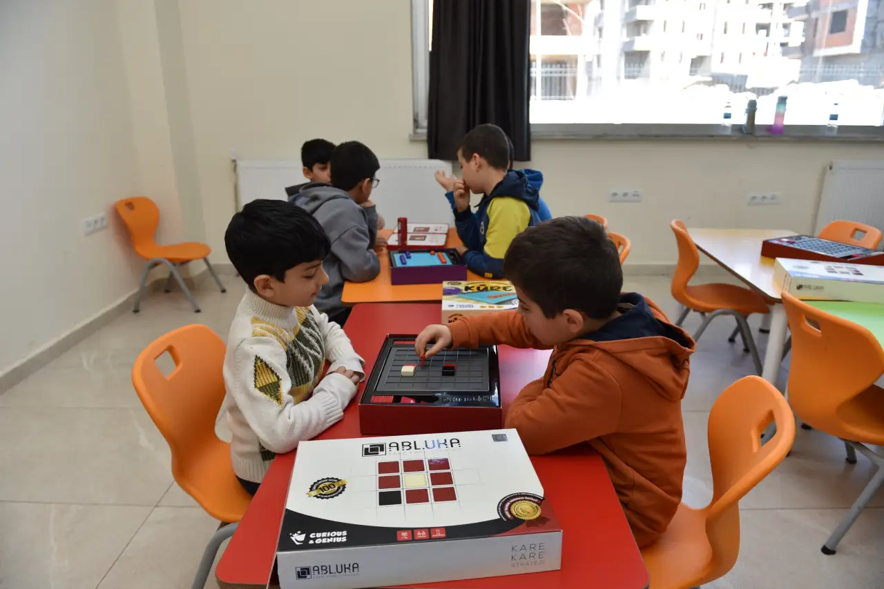 Siverek&rsquo;in Gen&ccedil;lik Meşalesi: &Ouml;ğretmen Neşet Hanpolat Kamp&uuml;s&uuml;&rsquo;nde Eğitim Ş&ouml;leni