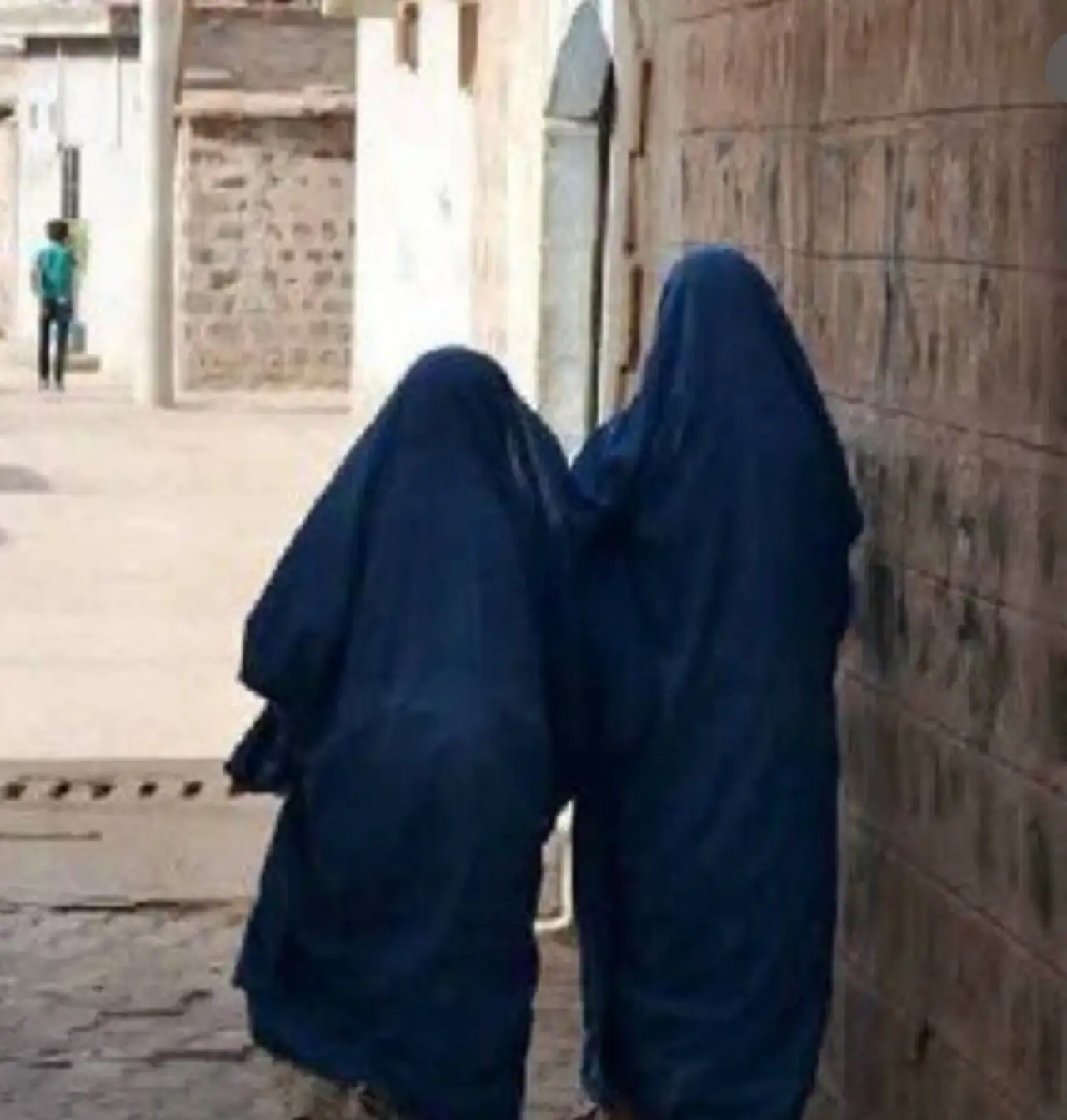 Siverek&rsquo;in Kaybolan Mirası: Yazar Hasan Baydilli&rsquo;den "Mavi &Ccedil;arşafın" H&uuml;z&uuml;nl&uuml; Hikayesi