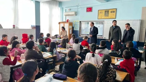 Siverek Kaymakamı Salih Sak Mehmetçik İlkokulu’nda Öğrencilerle Buluştu