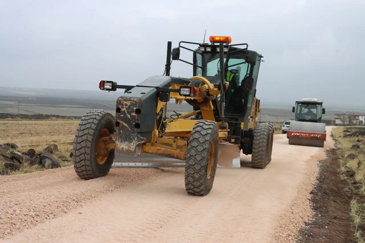 Siverek Kırsalında Yol Seferberliği Hızlandırdı
