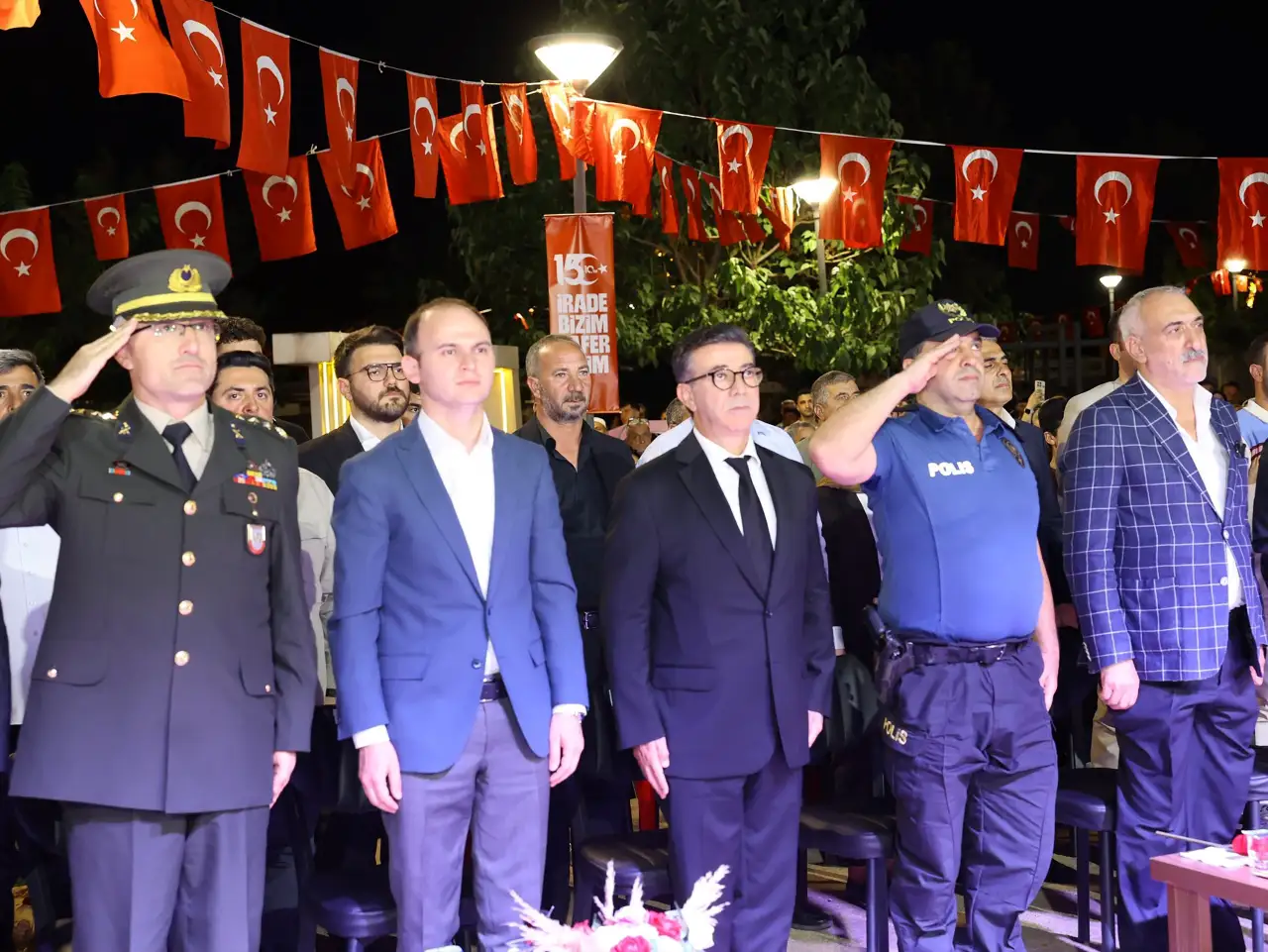 Siverek&rsquo;te 15 Temmuz&rsquo;un 10. Yılında Tek Y&uuml;rek Mesajı: &ldquo;İrade de S&ouml;z de Milletindir&rdquo;