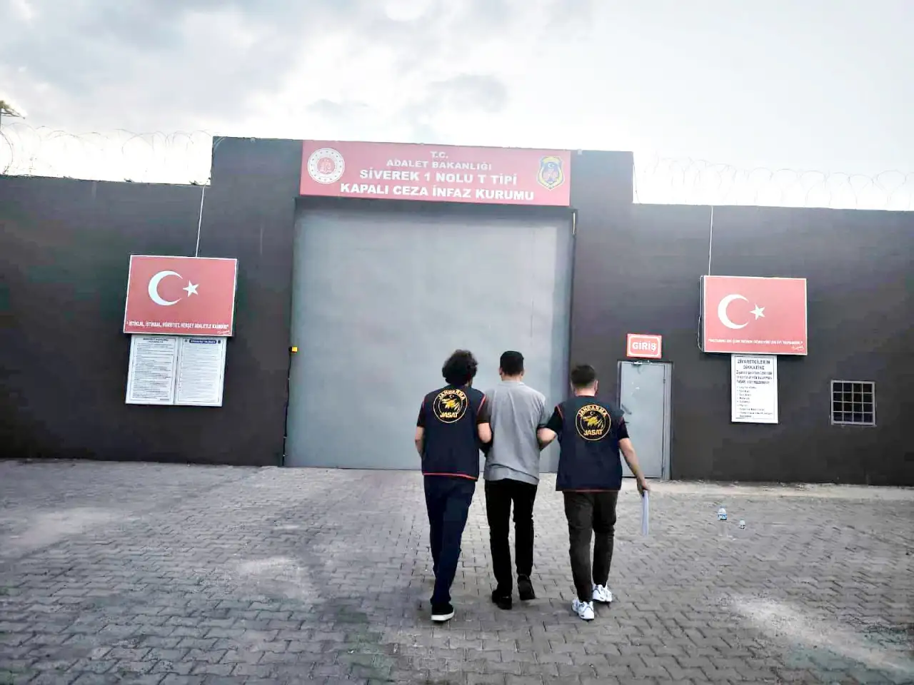 Siverek'te 18 Yıl Cezası Bulunan Dolandırıcılık Ş&uuml;phelisi Yakalandı
