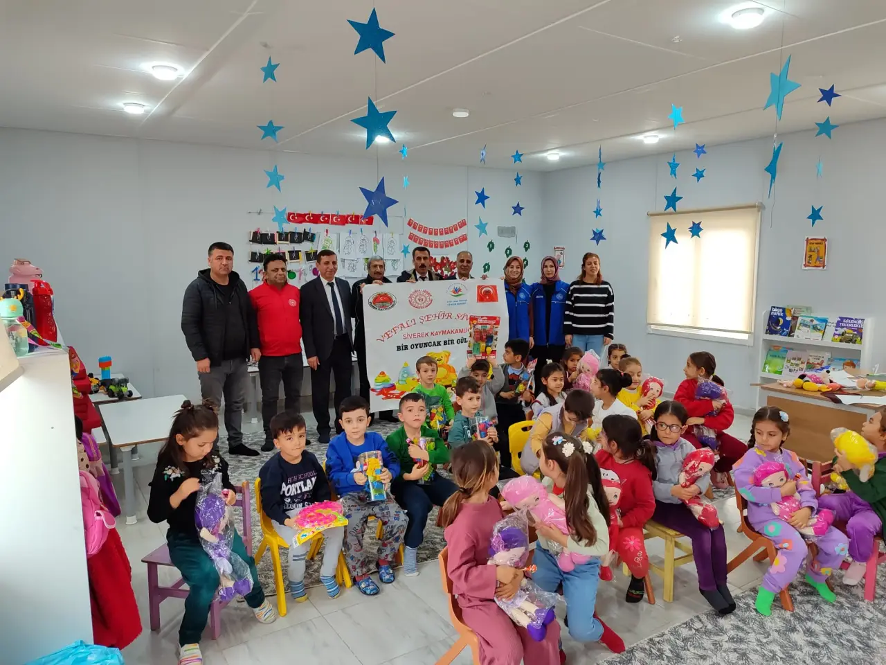 Siverek'te Adıyaman'daki Depremzede Çocuklara Umut Olan Oyuncaklar