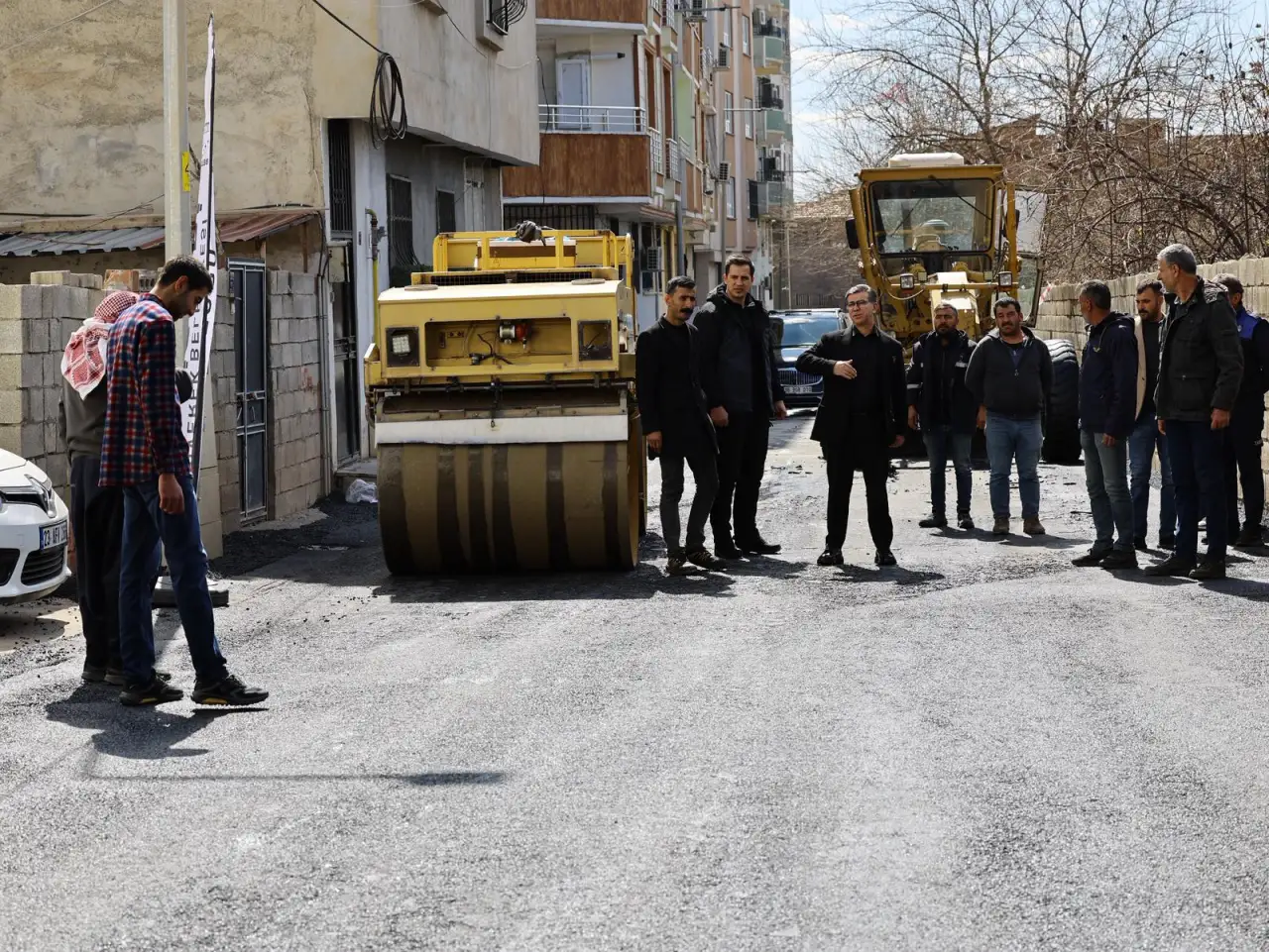 Siverek&rsquo;te Altyapı Devrimi: 12 Yıllık Hasret Bitti, Belediye Kendi Asfaltını &Uuml;retiyor