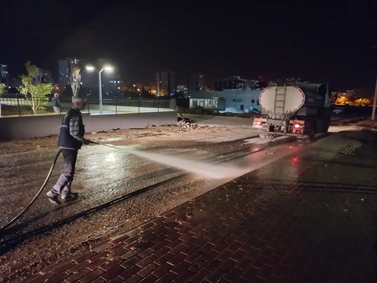 Siverek'te Gece Mesaisi Temizlikte Seferberlik Başladı