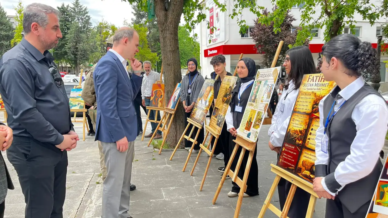 Siverek'te Gen&ccedil; Yetenekler Tuvale Dokundu: Karacadağ'da Sanat R&uuml;zgarı Esti