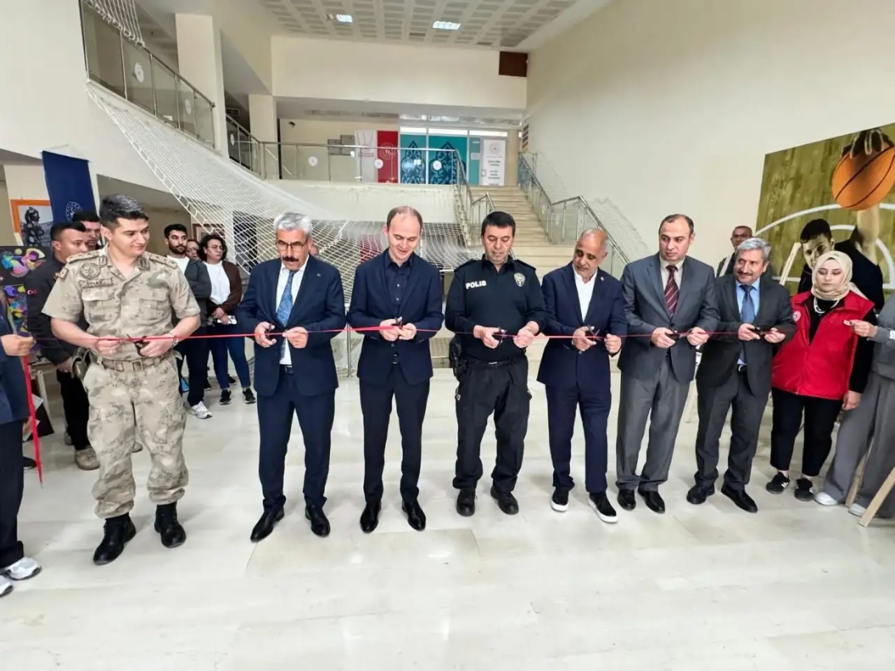 Siverek'te Gen&ccedil;lik Coşkusu: K&uuml;lt&uuml;r, Sanat ve Spor Bir Arada!