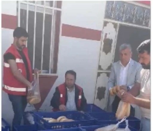 Siverek&rsquo;te Her G&uuml;n 400 Aileye Sıcak Yemek 750 Kişinin Sofrasına Destek Ulaşıyor