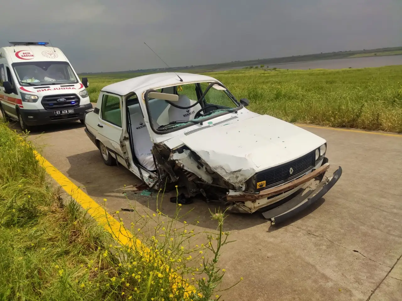 Siverek'te  İki Araç Çarpıştı: 3 Yaralı Var