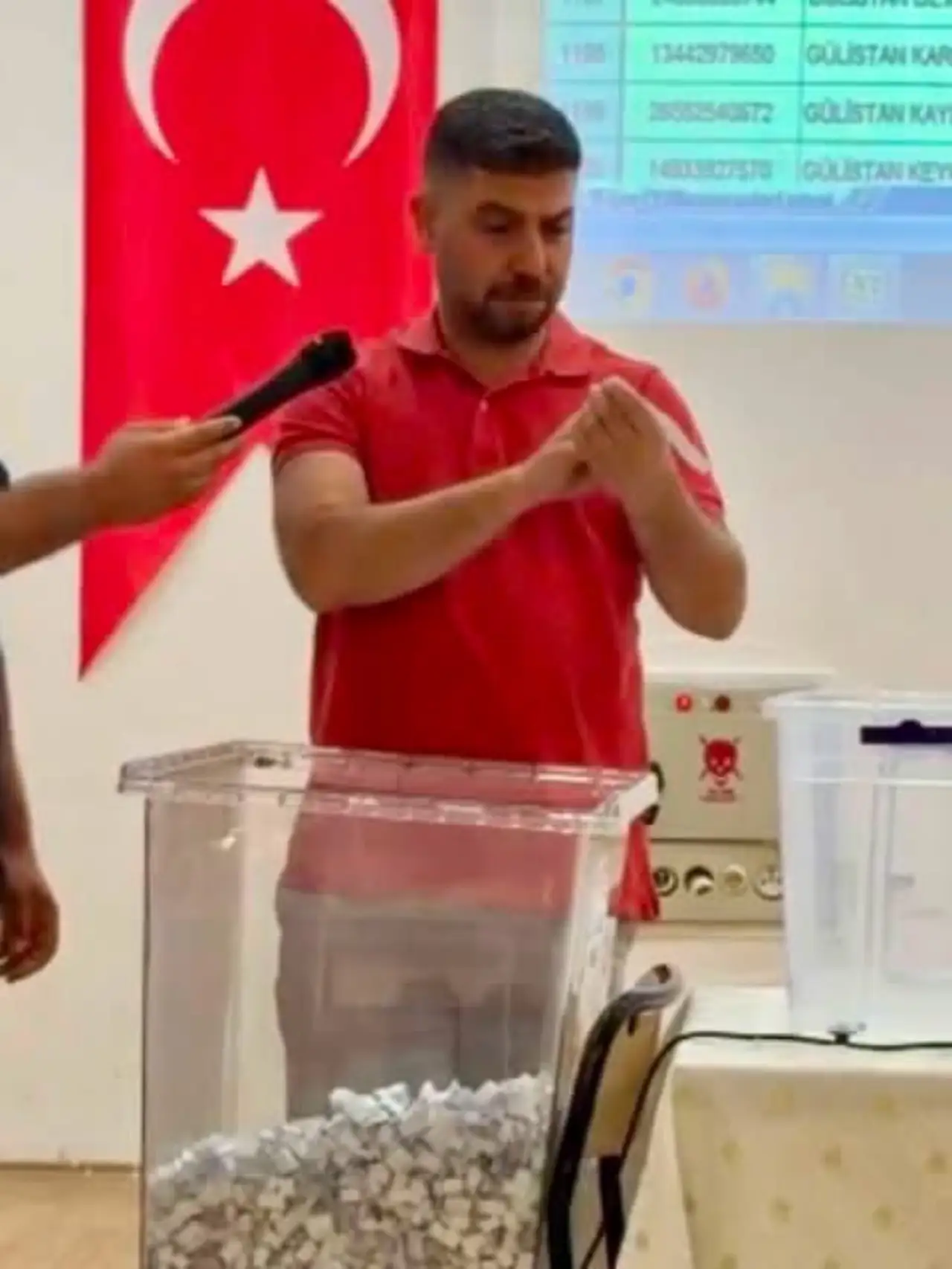 Siverek&rsquo;te İŞKUR Kapsamında &Ccedil;alışacak 390 Kişi İ&ccedil;in Kura &Ccedil;ekildi