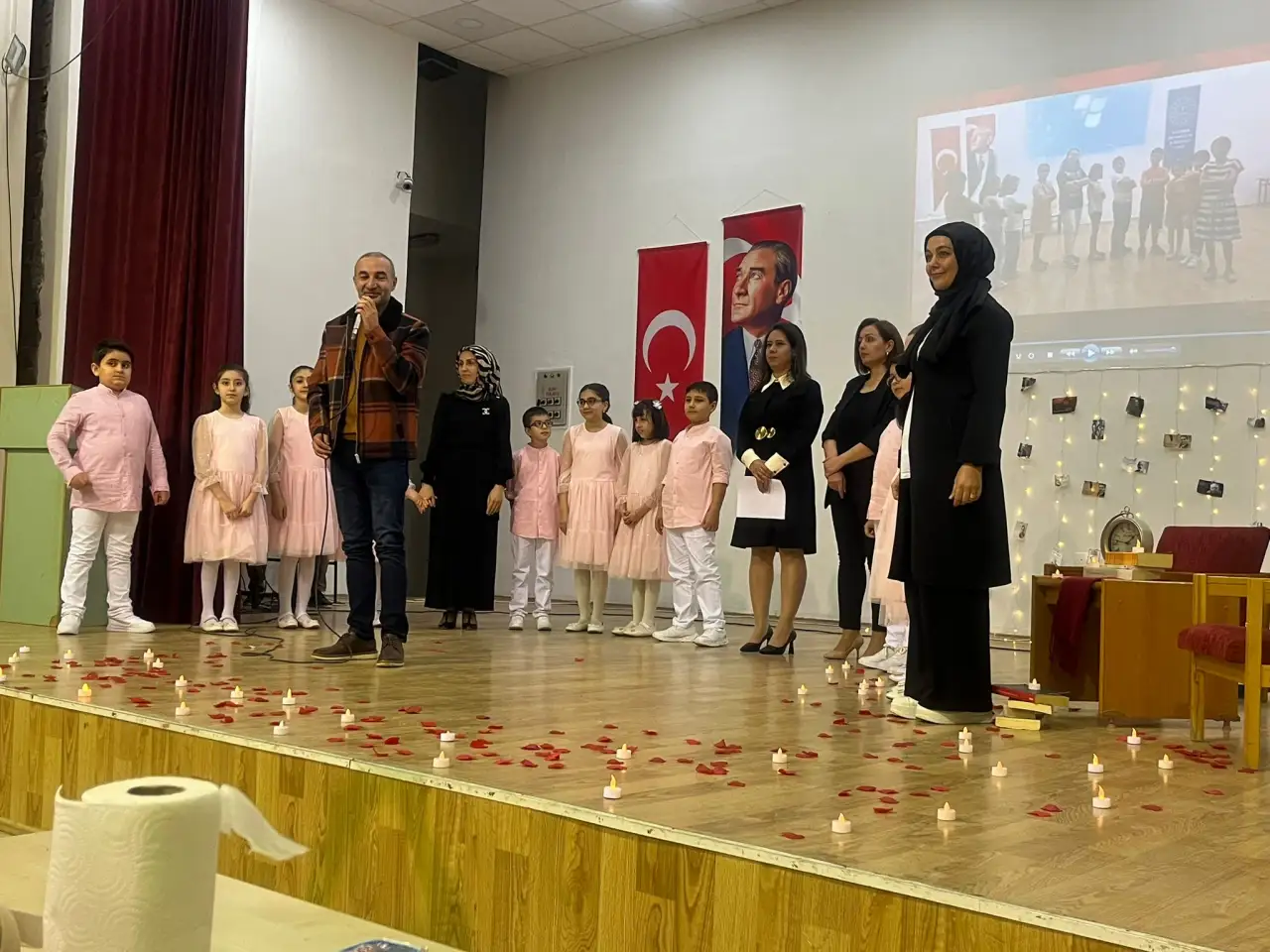 Siverek'te Mehmetçik İlkokulu'nda Şiir Rüzgarı Esti