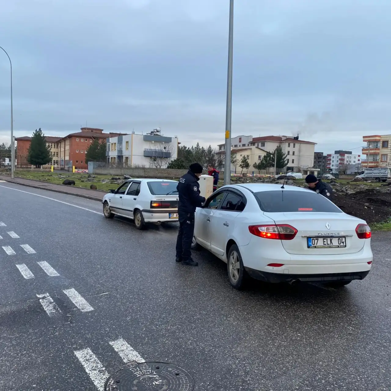 Siverek'te Okulların Çevresinde Güvenlik ve Trafik Denetimleri Arttı