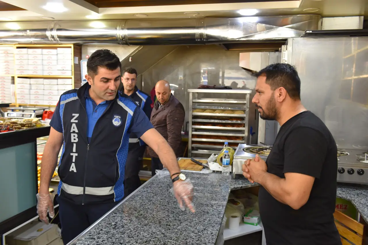 Siverek&rsquo;te Sofraların G&uuml;venliği Mercek Altında: Fırın ve Unlu Mamullere Şafak Operasyonu