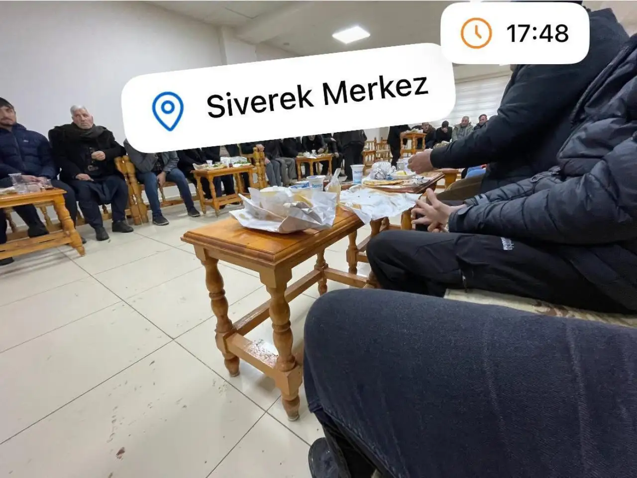 Siverek&rsquo;te Taziye Yemekleri Kalktı Derken Yerine D&uuml;r&uuml;m Servisi Başladı 