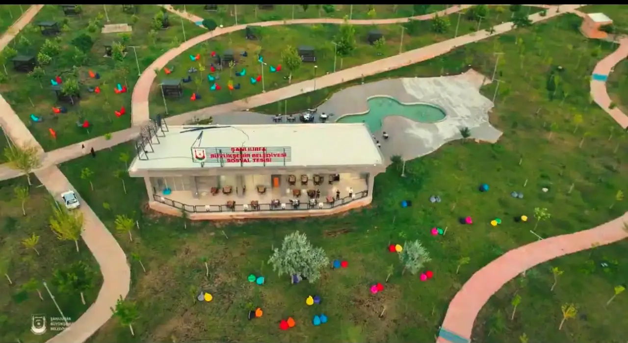 Siverek Vadi Park Sosyal Tesisi Misafirlerini Doğa ve Lezzetle Buluşturuyor